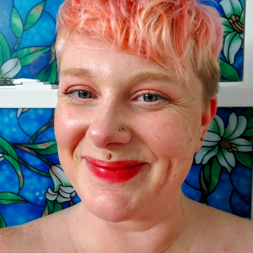Meet your Posher, Holly